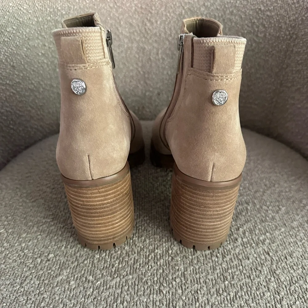 Vince Camuto Dustelie boots size 9.5‎